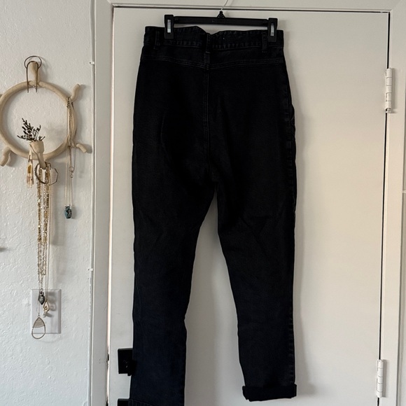 High Waisted Skinny jeans in Black - Picture 3 of 4